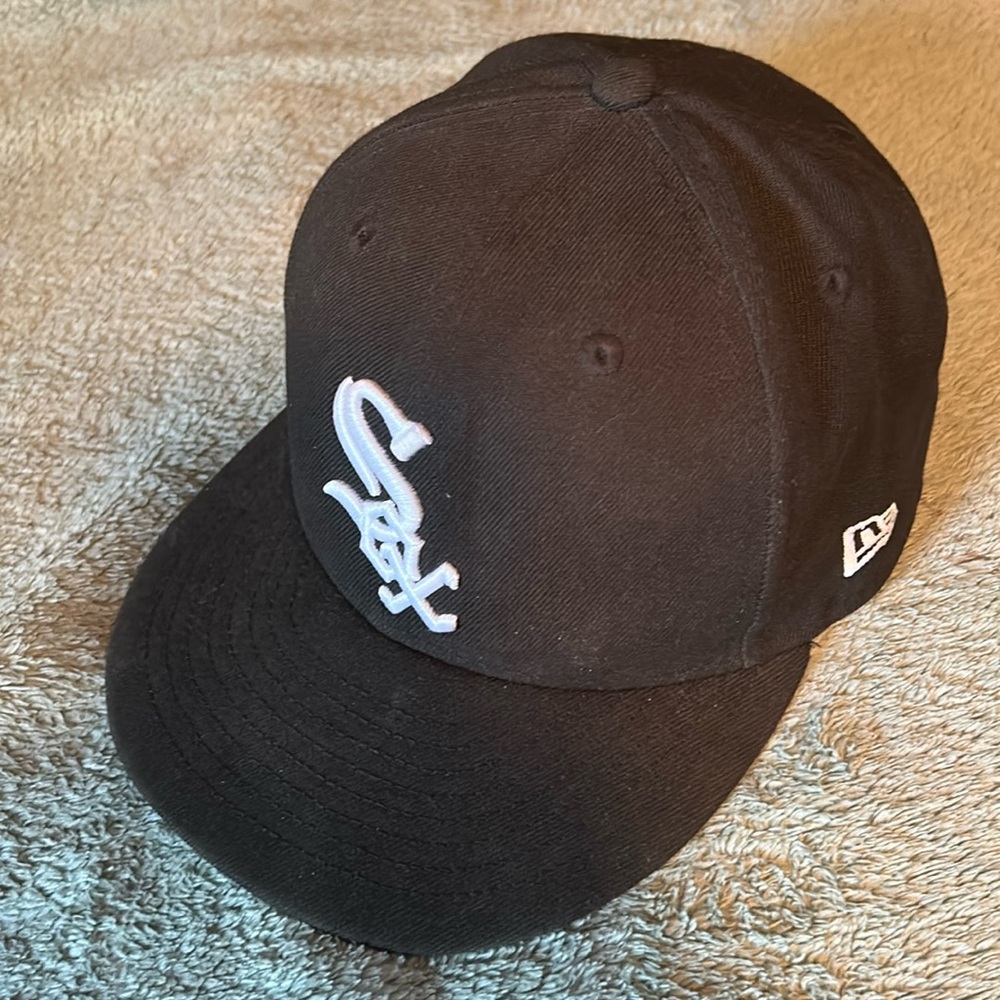 New Era 7 1/4 Sox